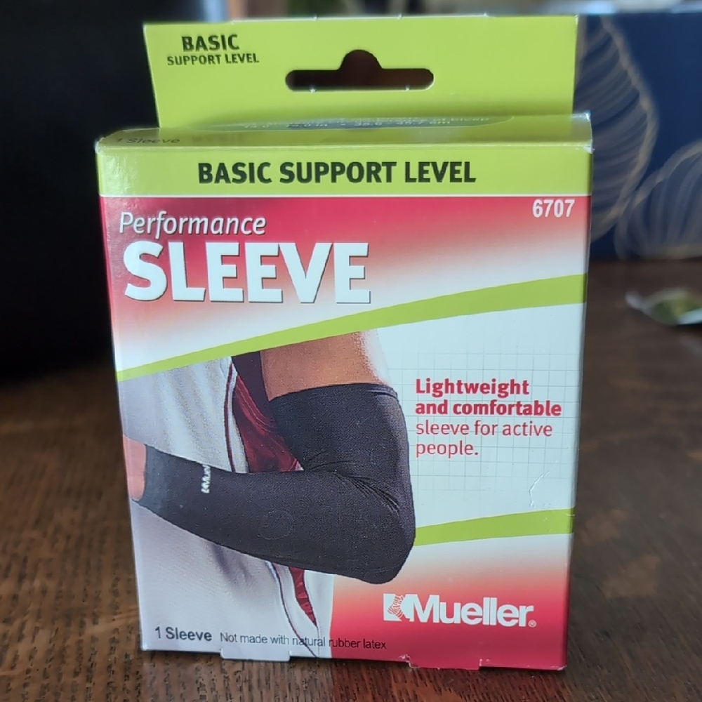 Mueller Black Performance Sleeve